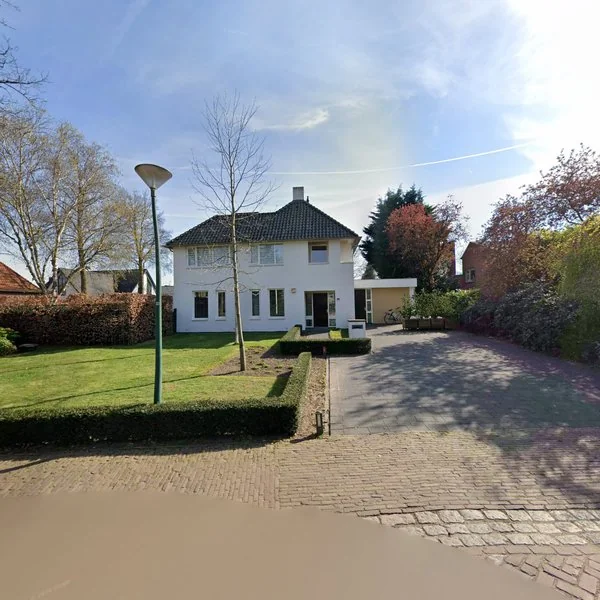 Straatbeeld van Hoefstraat 25, 5384PS Heesch