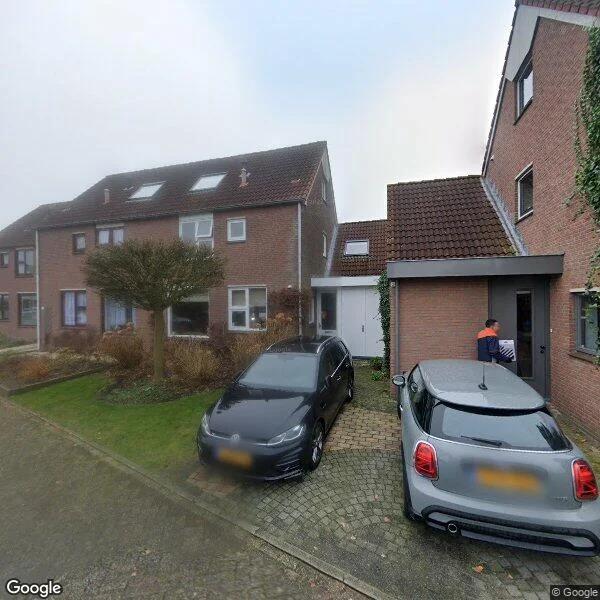 Straatbeeld van Hoepelbuigerslaan 10, 1394LG Nederhorst den Berg