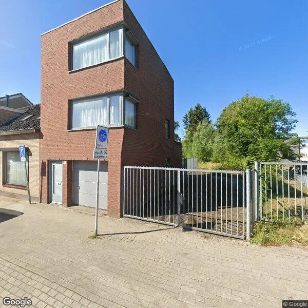 Straatbeeld van Hoevenseweg 17, 5017AD Tilburg