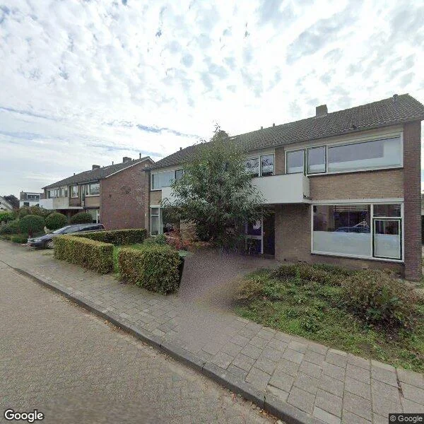 Straatbeeld van Hofstade 11, 5131ZK Alphen