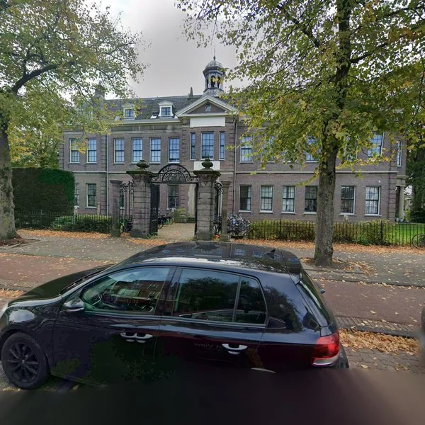 Straatbeeld van Hoge Rijndijk 23J, 2313KE Leiden