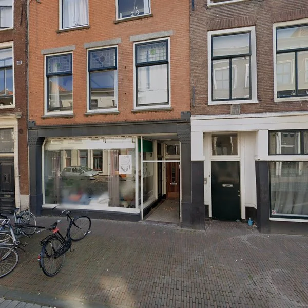Straatbeeld van Hogewoerd 131, 2311HK Leiden