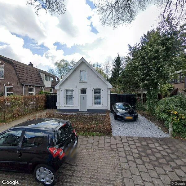 Straatbeeld van Holthuis 37, 7335AB Apeldoorn