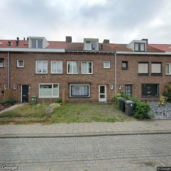 Straatbeeld van Holtmühlestraat 28, 5932BC Tegelen