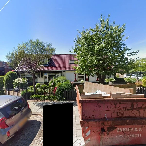 Straatbeeld van Hoofdstraat 108, 2071EK Santpoort-Noord