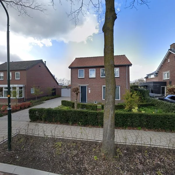 Straatbeeld van Hoofdstraat 15A, 5528AG Hoogeloon
