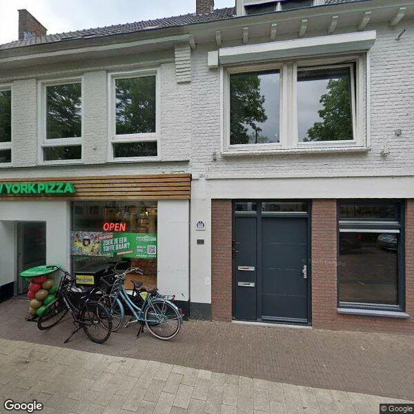 Straatbeeld van Hoofdstraat 228, 5481AL Schijndel