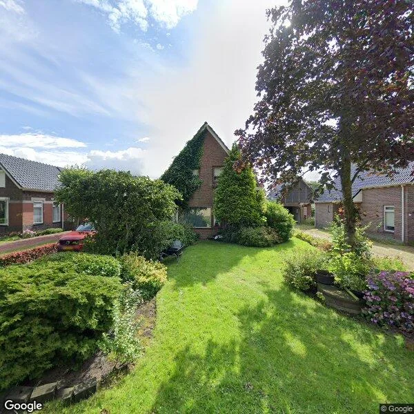 Straatbeeld van Hoofdstraat 68, 9937PE Meedhuizen