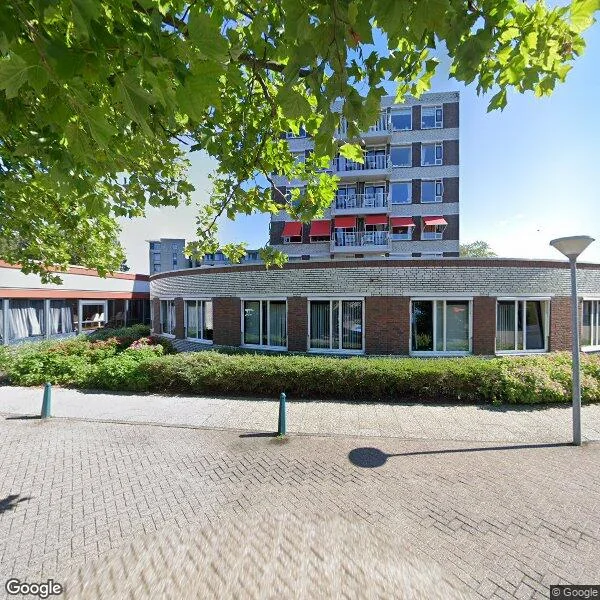 Straatbeeld van Hoofdstraat 82-304, 2171AV Sassenheim