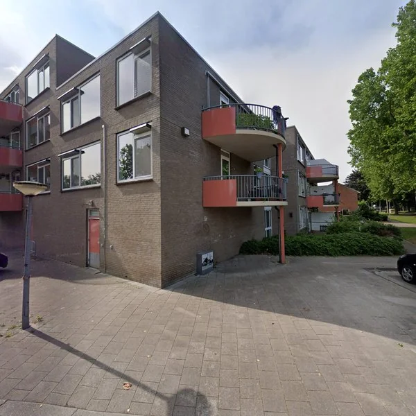Straatbeeld van Hoogeveenseweg 8-35, 7943BA Meppel