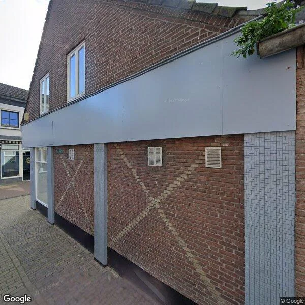 Straatbeeld van Hoogstraat 105B, 4251CK Werkendam