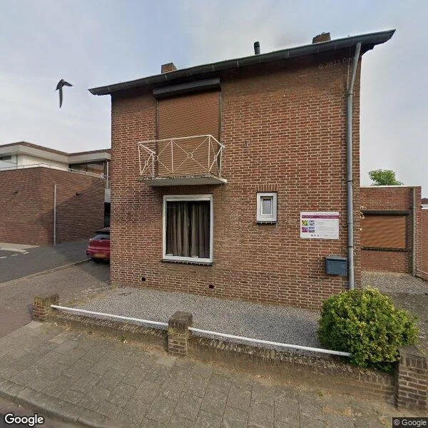 Straatbeeld van Hoogstraat 25, 6086BH Neer