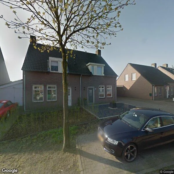 Straatbeeld van Houtgracht 10, 5095CW Hooge Mierde