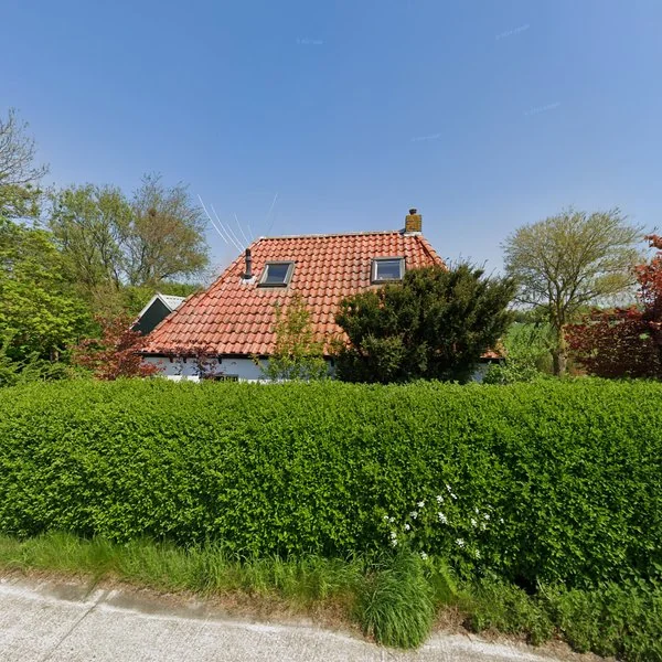 Straatbeeld van Houwdijk 2, 8753JB Cornwerd