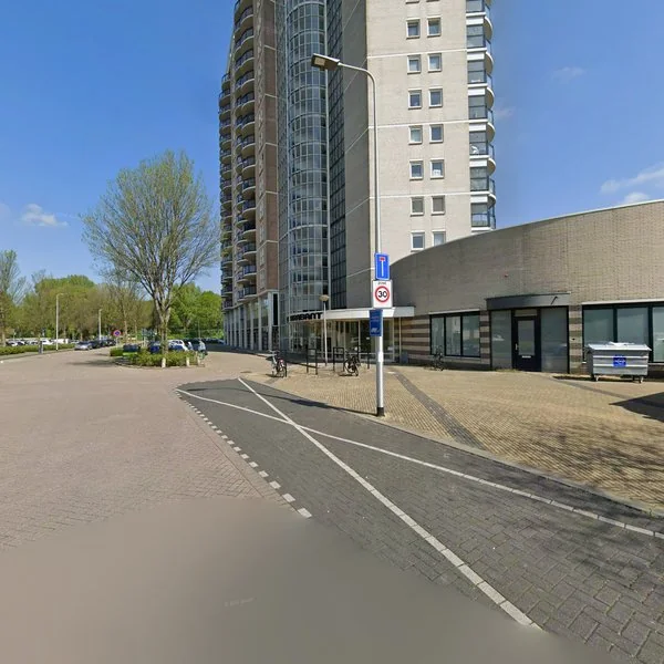 Straatbeeld van Iepenlaan 327, 3203XX Spijkenisse