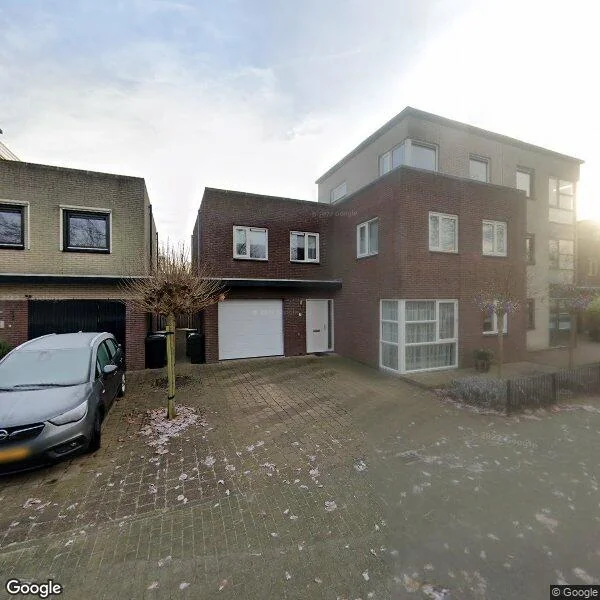 Straatbeeld van Ilperveld 7, 2151LW Nieuw-Vennep