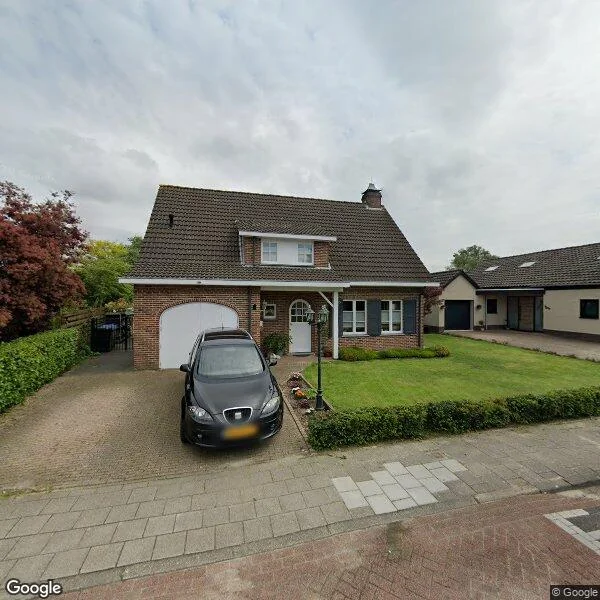 Straatbeeld van Irisstraat 26, 4542EB Hoek