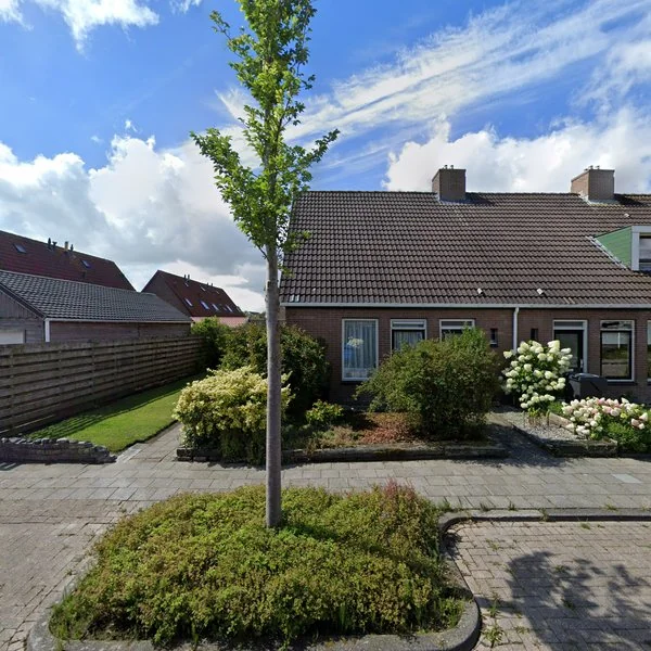 Straatbeeld van It Apelhôf 28, 9074BJ Hallum