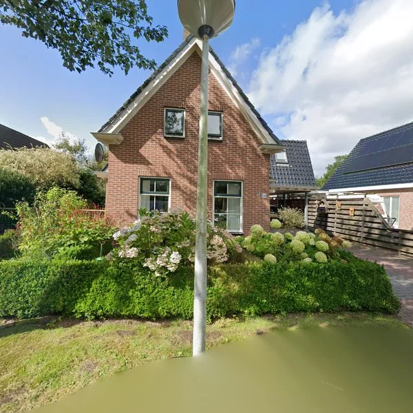 Straatbeeld van It Mienskar 16, 9283VJ Surhuizum