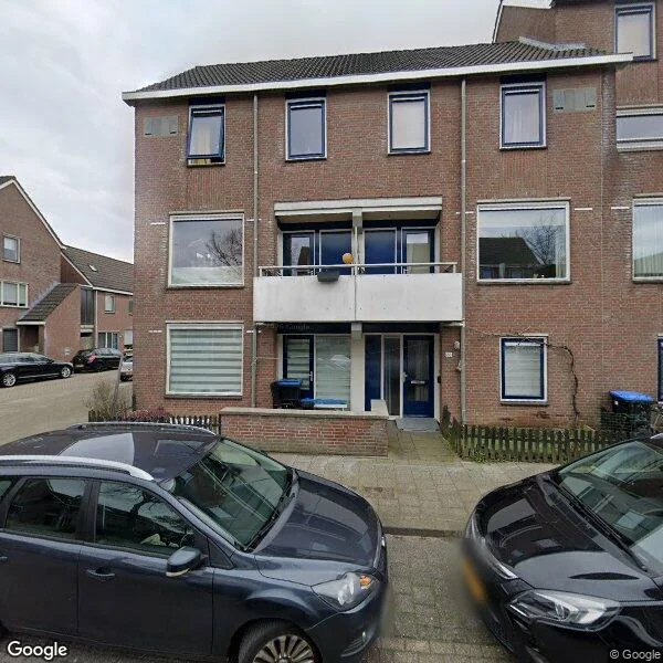 Straatbeeld van J. Strieningstraat 28, 7412JN Deventer