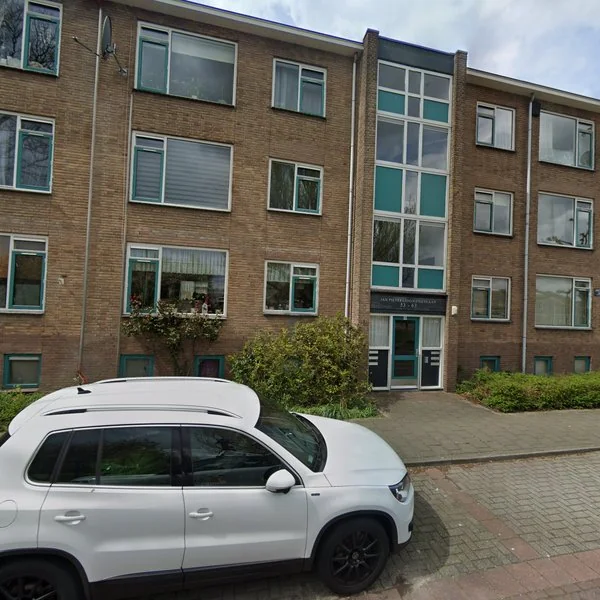 Straatbeeld van Jan Pieterszoon Coenlaan 57, 2404AM Alphen aan den Rijn