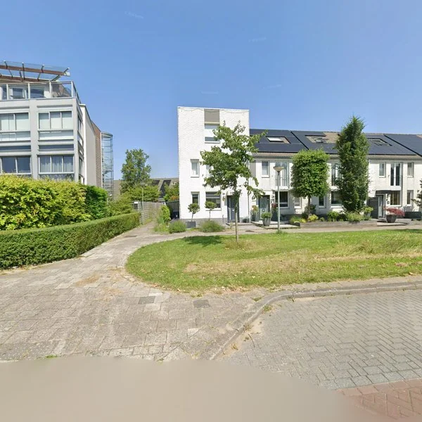 Straatbeeld van Johanna Naber-erf 411, 3315HL Dordrecht
