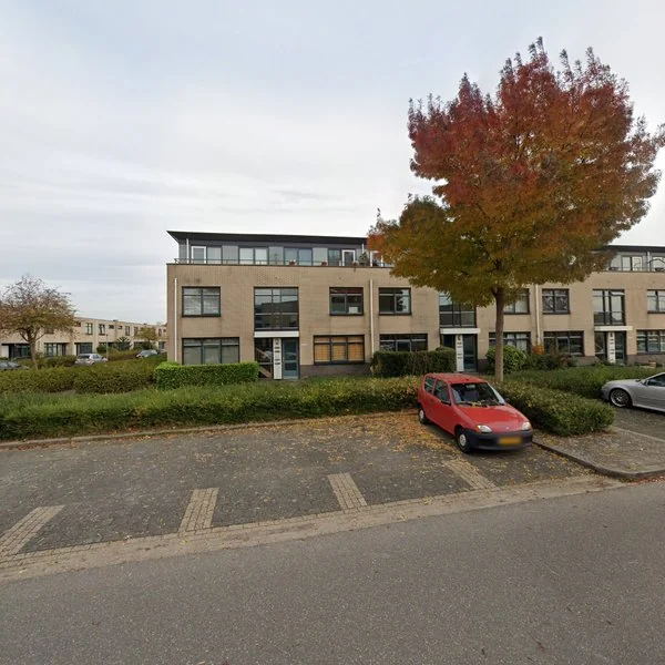Straatbeeld van Joris Ivenslaan 165, 1325RJ Almere