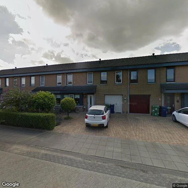 Straatbeeld van Jozef Israëlslaan 28, 1318LR Almere