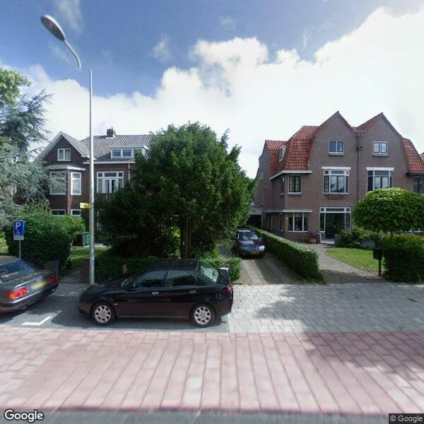Straatbeeld van Julianalaan 113, 2051JP Overveen
