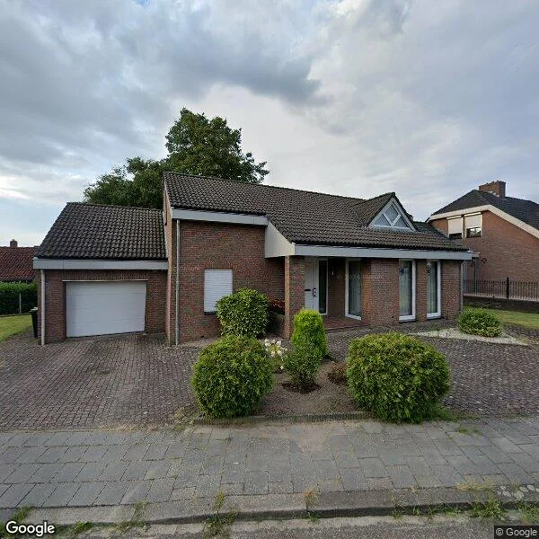Straatbeeld van Julianastraat 1, 6451GW Schinveld