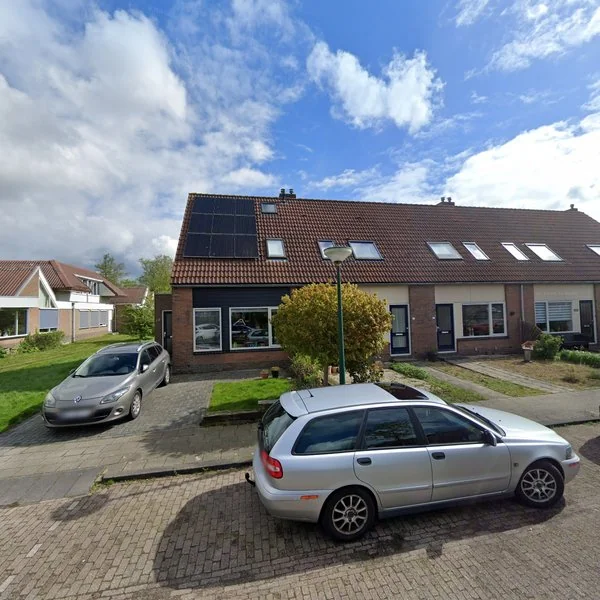 Straatbeeld van Julianastraat 1C, 8651AJ IJlst