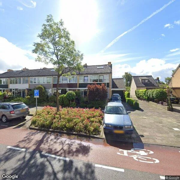 Straatbeeld van Kamerlingh Onneslaan 84, 1171AH Badhoevedorp