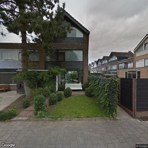 Straatbeeld van Kamerlingh Onnesstraat 2, 2811TD Reeuwijk