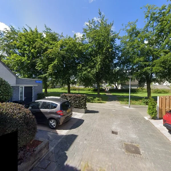Straatbeeld van Kamperfoeliestraat 24, 1338VP Almere