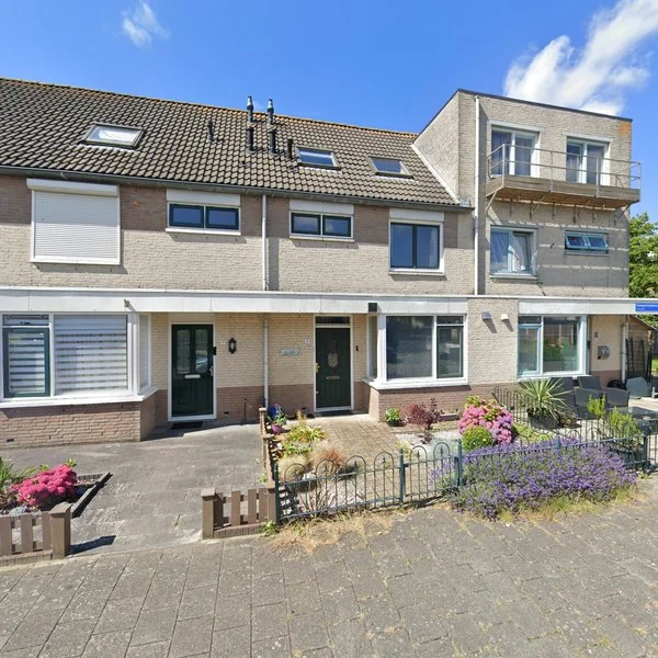 Straatbeeld van Kamperfoeliestraat 9, 1338VM Almere