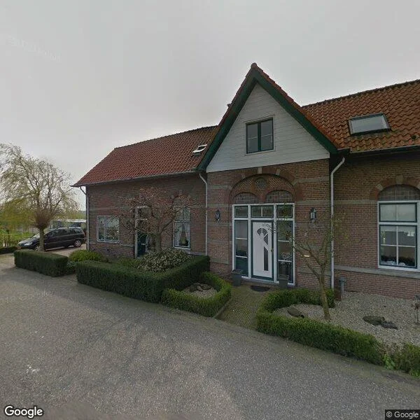 Straatbeeld van Kanaaldijk 2, 4245TX Leerbroek