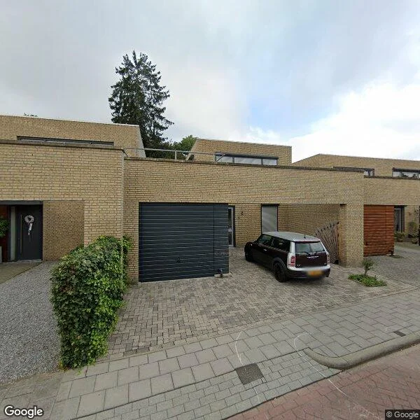Straatbeeld van Kapelaan Friedrichsstraat 10, 6464DZ Kerkrade