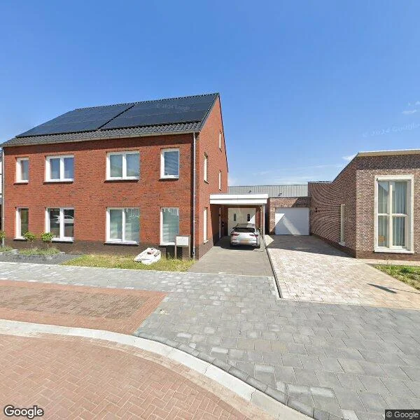 Straatbeeld van Kapelaan Slotsstraat 64, 5971LG Grubbenvorst