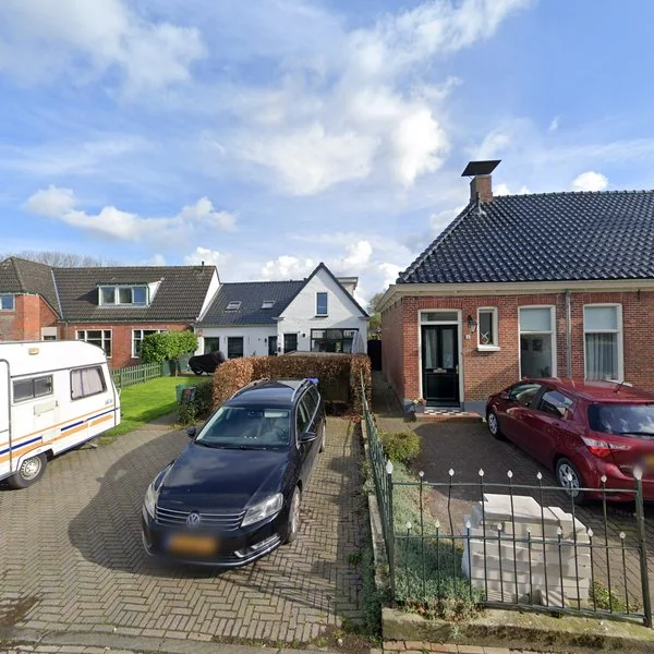Straatbeeld van Kapelstraat 10, 9797PJ Thesinge