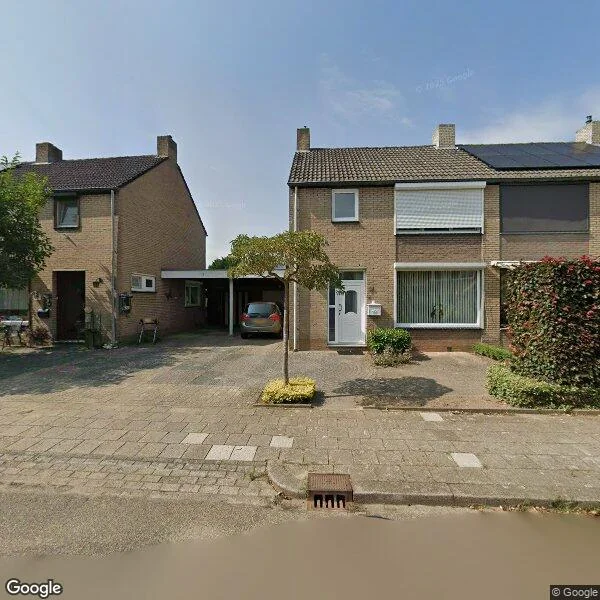 Straatbeeld van Kapittellaan 24, 6077BL Sint Odiliënberg