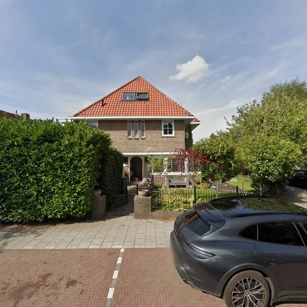 Straatbeeld van Karbouwstraat 26, 1402VC Bussum