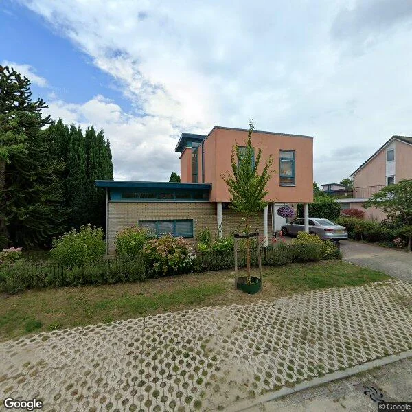 Straatbeeld van Karmijnstraat 5, 1339BA Almere