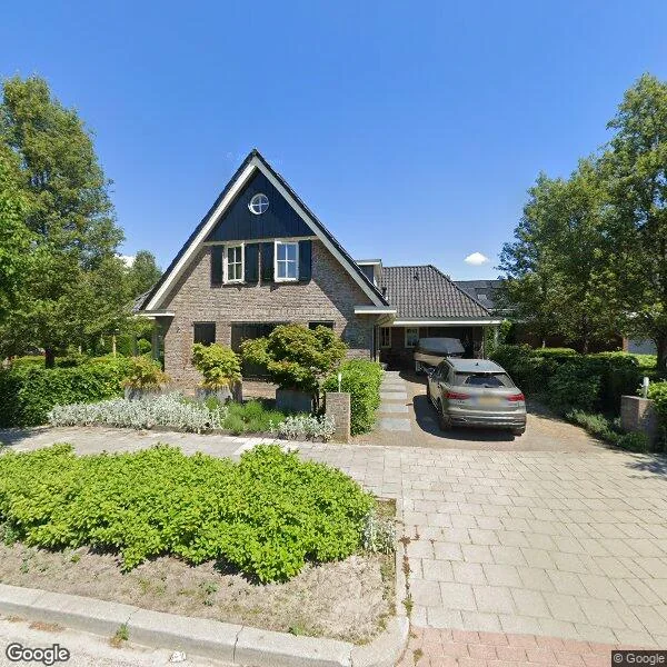 Straatbeeld van Karthuizerlaan 2, 8271XB IJsselmuiden