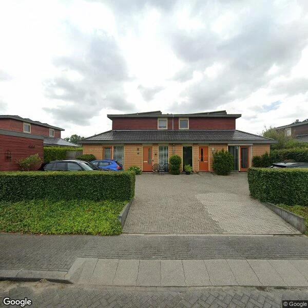 Straatbeeld van Katrien Duckstraat 8, 1336ZH Almere