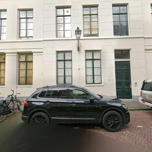 Straatbeeld van Kazernestraat 66E, 2514CV Den Haag
