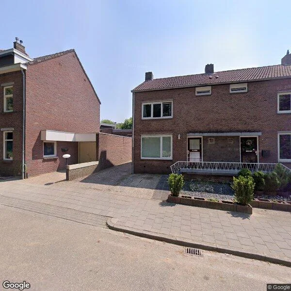 Straatbeeld van Kemkensweg 18, 6436CN Amstenrade