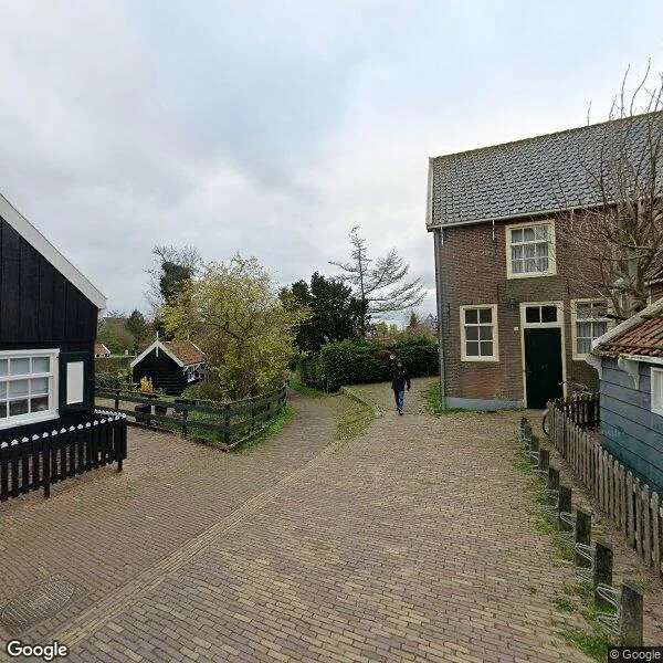 Straatbeeld van Kerkbuurt 14, 1156BK Marken