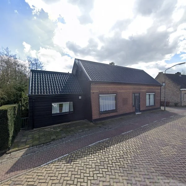 Straatbeeld van Kerkdijk 65, 4927RB Hooge Zwaluwe