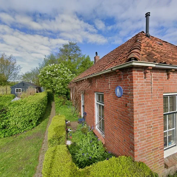 Straatbeeld van Kerkpad 8, 9913PD Eenum