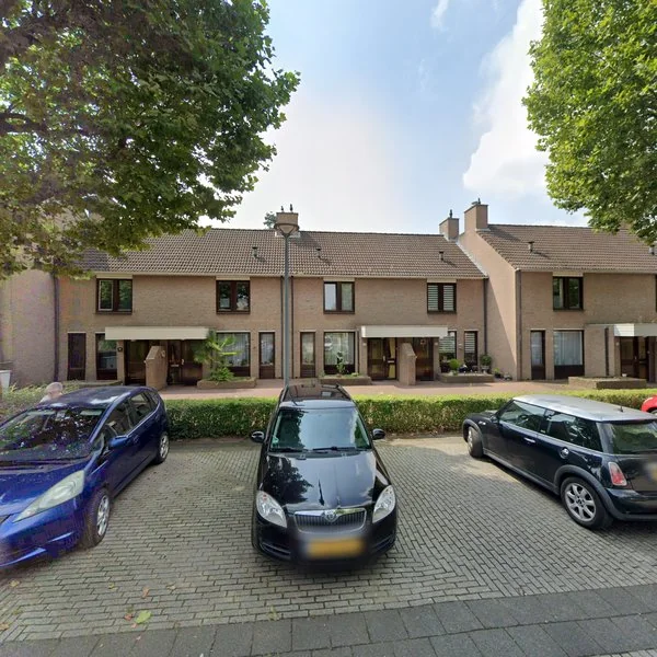 Straatbeeld van Kerkplein 20, 6075HA Herkenbosch